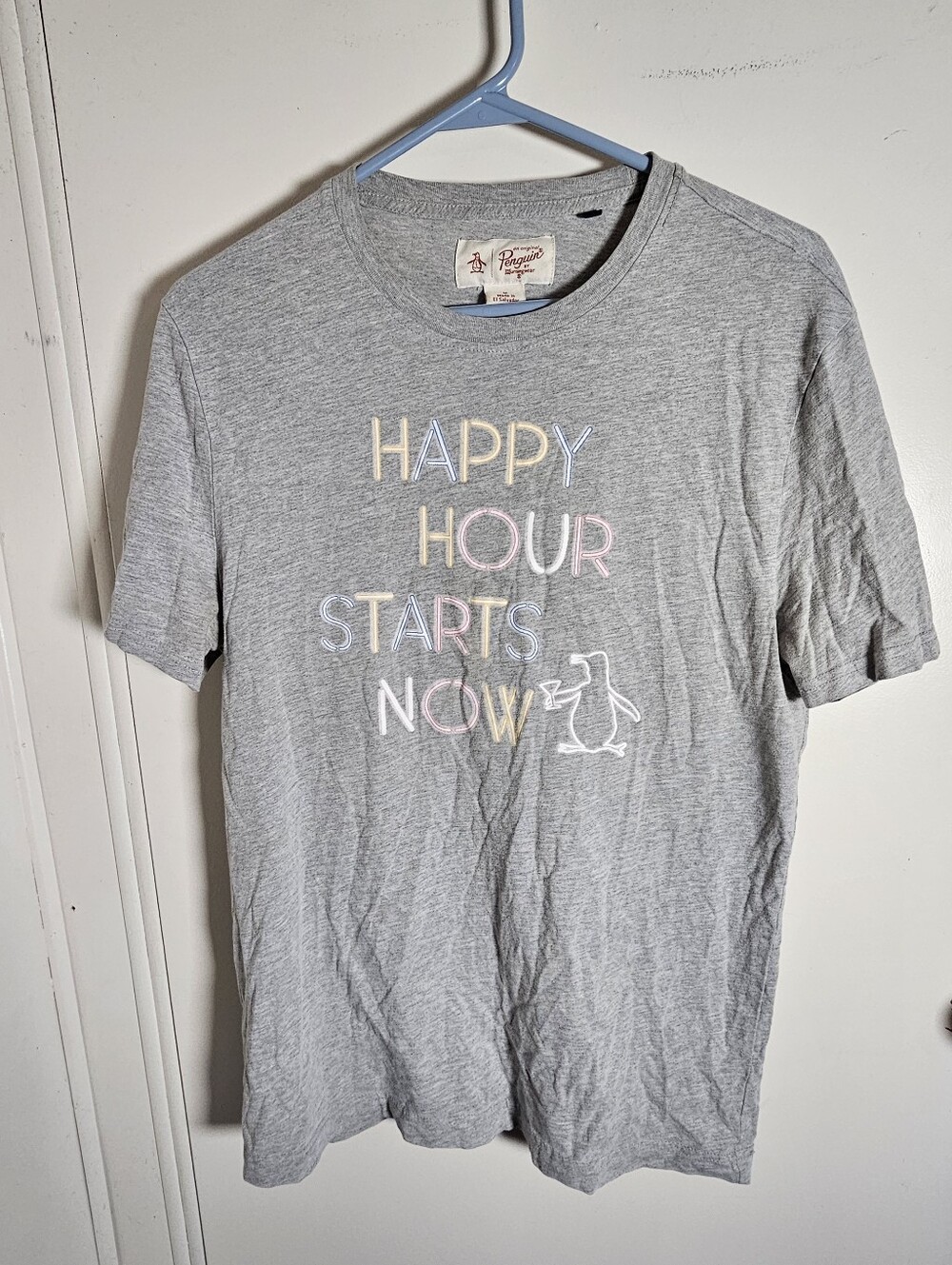 5/$20 Penguin Brand Happy Hour Tee Shirt M